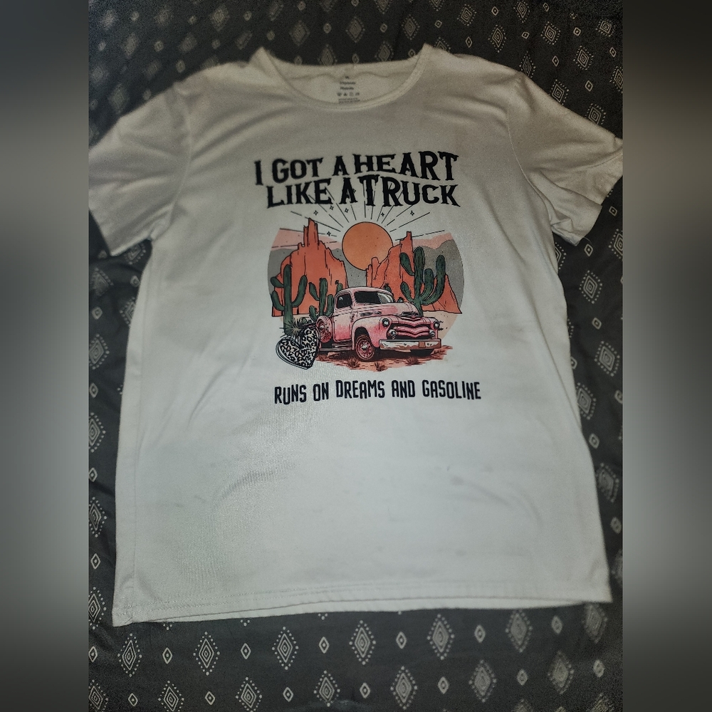 Lainey wilson T shirt